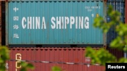 美国波士顿港口来自中国的集装箱