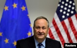 داگلاس امهوف