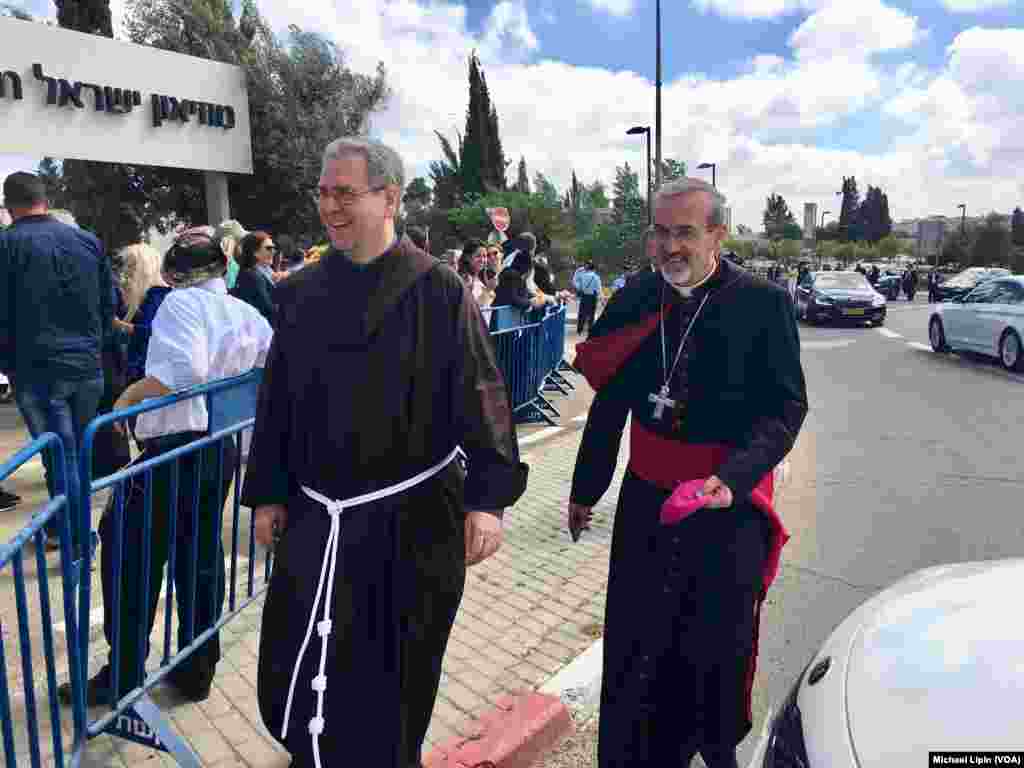 مهمانان در مراسم حضور پرزیدنت ترامپ در موزه اسرائیل