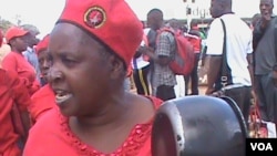 FILE: A protester 'beating' a pot in Chinhoyi in a protest staged by the MDC-T. (Photo: Arthur Chigoriwa)