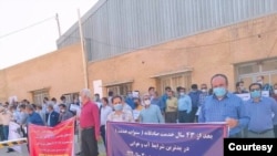 اعتصاب کارکنان شرکت نفت و گاز گچساران - عکس منتشرشده در شبکه‌های اجتماعی