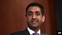 로 칸나 민주당 하원의원.