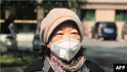 资料照：中国武汉作家方方在武汉封城期间 （2020年2月22日， 法新社）