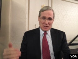 小布什总统的国家安全顾问哈德利在美中关系研讨会上（2016年6月27日）