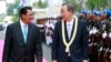 ​លោក បាន គីមូន (Ban Ki-moon) អគ្គលេខាធិការ​​អ.ស.ប.​​ក្នុង​អំឡុង​ទស្សនកិច្ច​នៅ​កម្ពុជា​កាល​ពី​ឆ្នាំ​២០១០។
