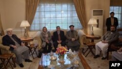 چانه‌زنی ها در مورد متن توافقنامۀ صلح با حزب اسلامی از سه و نیم ماه به اینسو جریان داشت