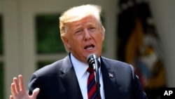 Rais Donald Trump akihutubia kutoka White House, Mei 16, 2019.