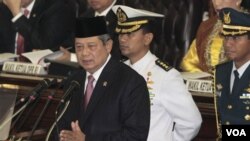 Presiden Susilo Bambang Yudhoyono dalam pidato kenegaraaan pada 16/8/2011. Dalam pidato tahun ini ia mengatakan bahwa pemerintah berupaya menekan defisit anggaran dalam RAPBN 2014. 