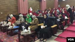 زنان ولایات حوزۀ غرب از عدم توجه حکومت به آن قشر جامعۀ شکایت داشته می گویند که تمام پست های زنان، سمبولیک بوده است.