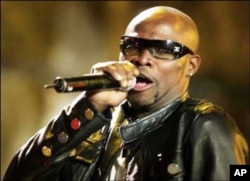 One of South Africa’s biggest kwaito stars, Mandoza