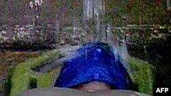 Teknik interogasi dengan 'waterboarding' yang dipakai oleh CIA (foto: ilustrasi).