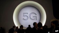2018年在巴塞罗那举办的世界移动大会上巨大的5G标志（2018年2月28日）