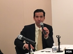 美国国际共和学会主席特温宁 (美国之音钟辰芳拍摄)