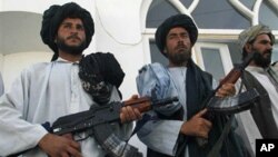 با وجود گزارش ها مبنی بر حمایت تهران از گروه طالبان، کابل در مورد به شکل ضمنی، خاموشی اختیار کرده است.