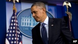 1일 예산 자동삭감 관련한 의회 지도부와의 회담후 기자회견장을 떠나는 바락 오바마 미국 대통령.