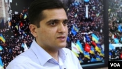 Politoloq Elxan Şahinoğlu