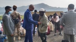 ከተለያዩ አካባቢዎች የተፈናቀሉ የአማራ ተወላጆችን ርዕሰ መስተዳድሩ አነጋገሩ፤ እንዲመለሱ ጠየቁ