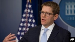 정례브리핑을 하고 있는 제이 카니 백악관 대변인 (자료화면)