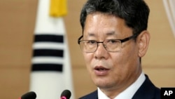 한국 통일부 김연철 장관이 지난 6월 기자회견을 열고 WFP를 통해 한국산 쌀 5만t을 북한에 지원하기로 했다고 발표했다.