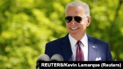 资料照片：美国总统拜登2021年4月27日就新冠病毒疫情政策发表演说。