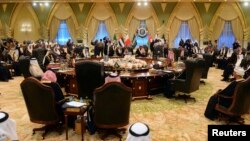 سی و چهارمین نشست سران کشورهای عضو شورای همکاری خلیج فارس در کویت - دسامبر ۲۰۱۳ 