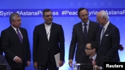 4일 카자흐스탄 아스타나에서 러시아와 이란, 카자흐스탄, 유엔 대표중이 참석한 시리아 사태 대책 회의가
열렸다.