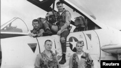 زندگی سناتور مک‌کین فقید در تصاویر