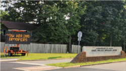 VOA英语视频：Police Departments Across US Dig Deeper to Attract Recruits
