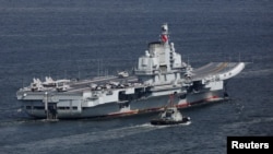 中国第一艘航空母舰“辽宁号”2017年7月7日早晨抵达香港。2018年1月17日台湾国防部表示，中国辽宁号航母编队星期二早晨进入了台湾防空识别区。