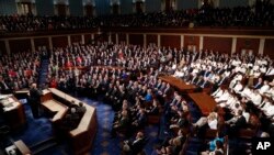 도널드 트럼프 미국 대통령이 5일 의회에서 국정연설을 하고 있다.