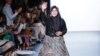 Perancang Mode Anniesa Hasibuan mendapatkan standing ovation lebih dari 1.500 orang tamu dalam New York Fashion Week (NYFW) (foto: courtesy).