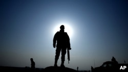 افغان سرتیری، عمر د ملکي وگړو د ژغورولو لپاره ځان قرباني کړ
