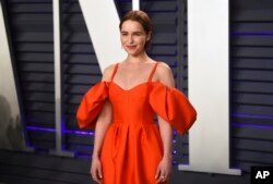 امیلیا کلارک ستاره سریال «بازی تاج و تخت» در میهمانی اسکار ۲۰۱۹