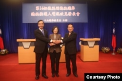 中华民国第14任总统候选人首场电视政见发表会于民视举行。(中央选举委员会)