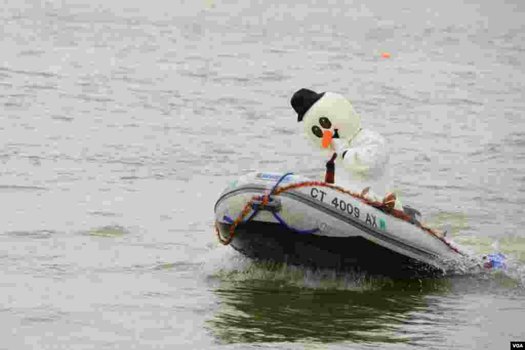 Грустный Снеговик