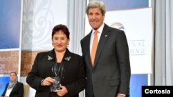 El Departamento de Estado considera que Thelma Aldana, una de las "Mujeres de Coraje 2016" ha procesado sin miedo a criminales y políticos considerados "intocables". [Foto: Cortesía, Departamento de Estado de EE.UU.].