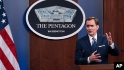 جان کربی سخنگوی پنتاگون، عکس از آرشیو