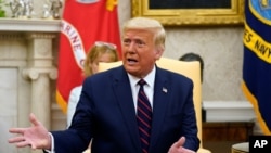 پرزیدنت ترامپ توافق میان امارات متحده عربی و اسرائیل را معامله خوبی خواند و گفت: کشورهایی که باورتان نمی‌شود می‌خواهند به این توافق بپیوندند.