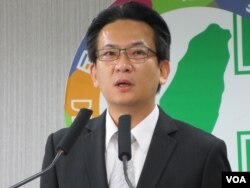 民进党发言人 林俊宪(美国之音张永泰拍摄)