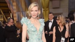 کیت بلانشت ۴۸ ساله قرار است نقش لوسیل بال را بازی کند. 