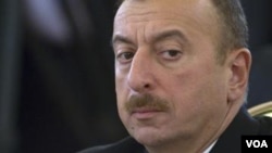 Hakimiyyəti atası Heydər Əliyevdən miras almış İlham Əliyevin hakimiyyəti dönəmində Azərbaycanda insan haqlarının durumu pisləşib.