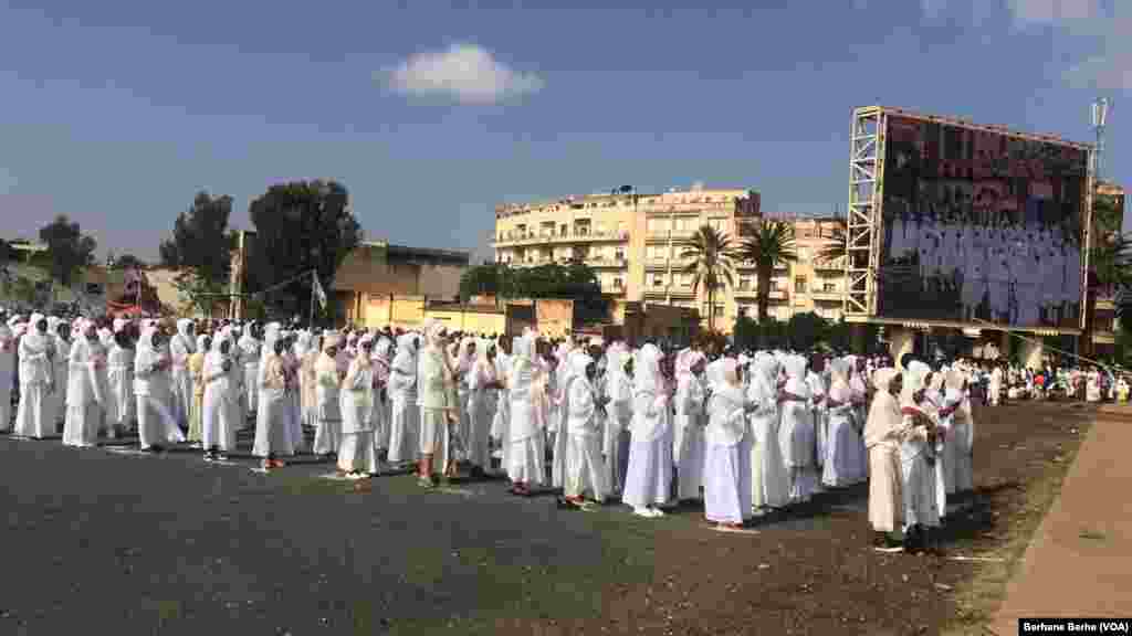 ኣከባብራ በዓል መስቀል ኣብ ኣስመራ