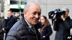 Le ministre français des Affaires étrangères, Jean-Yves Le Drian, s à Bruxelles, mardi 7 janvier 2020.