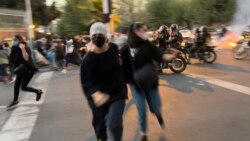 سرکوب معترضان در ایران.