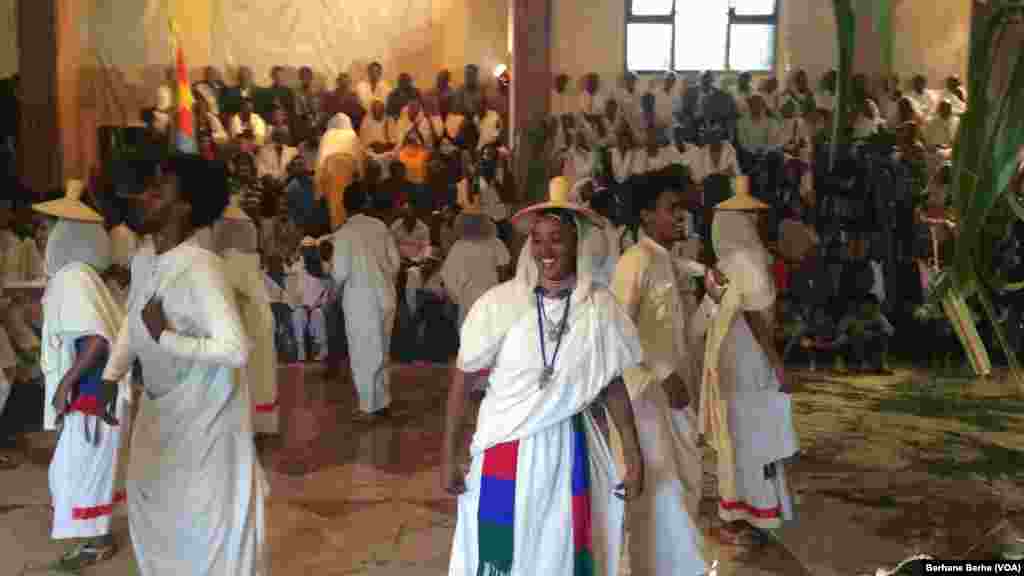 ብምኽንያት በዓል ቅዱስ ዮውሃንስ፣ ኣብ ንኡስ ዞባ ሰረጀቓ&nbsp; ኣብ ታሪኻዊ ኣዳራሽ &quot;ሓፋሽ ዛግር&quot; ዝቐረበ ባህላዊ ምርኢት