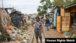 Jaqueline Mutere, 48, diperkosa pada bulan Desember 2007 oleh seorang pria yang ia kenal, Ia memulai Grace Agenda, sebuah organisasi berbasis komunitas untuk membantu korban kekerasan seksual.