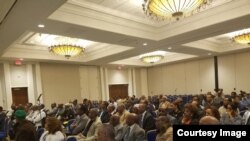 ቪዥን ኢትዮጵያ ከኢትዮጵያ ሳተላይት ቴሌቪዥን (ኢሳት) ጋር በመሆን ነው ያዘጋጁት ውይይት