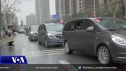 Ekipi i OBSH-së inspekton tregun në Wuhan