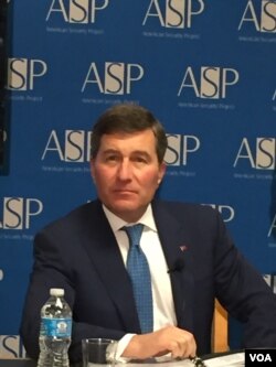 美国国务院主管经济和商务事务的助理国务卿查尔斯•里夫金（张蓉湘拍摄）