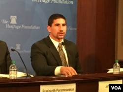 美国外交政策协会的杰夫·史密斯 (美国之音钟辰芳拍摄)